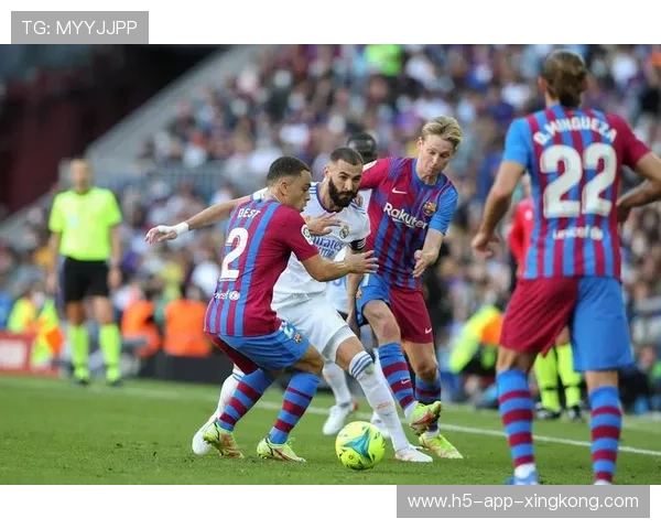 巴塞罗那—德斯特边路推进传中造点