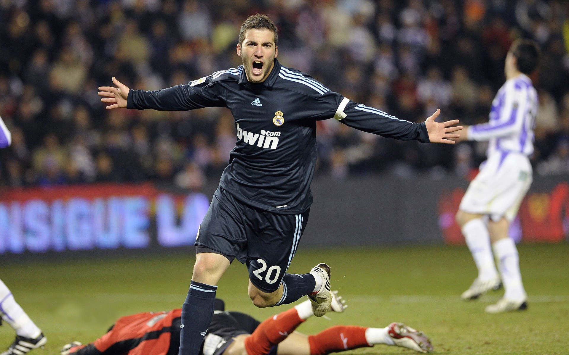 星空体育官网首页-《英雄联盟》“全球预选”之战：荣耀归于谁？